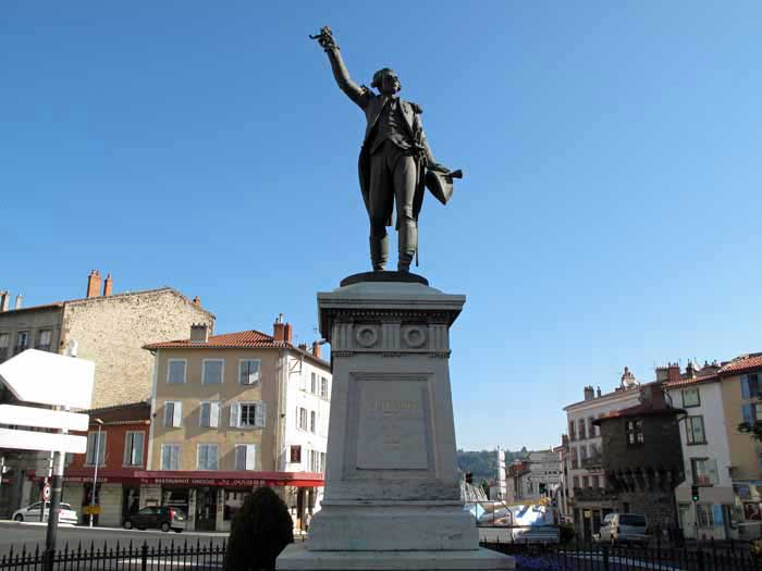 Walking in France: Statue of la Fayette, le Puy