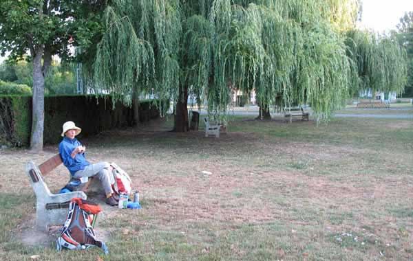 Walking in France: Breakfast on a park bench in the camping ground, Châteauneuf-sur-Cher