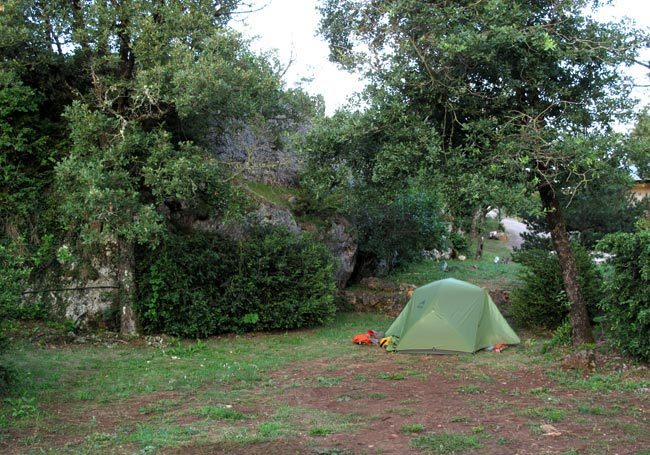 Walking in France: Installed in the le Caylar camping ground