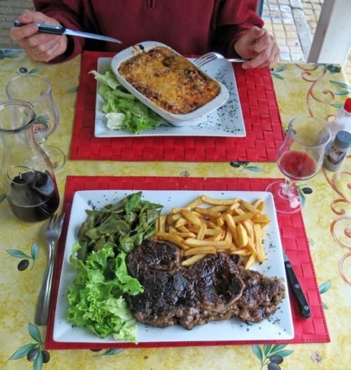 Walking in France: And the monumental mains