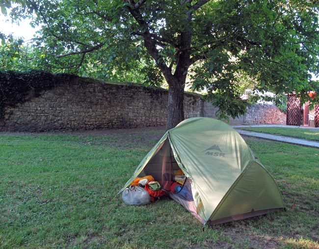 Walking in France: Installed in the St-Amand camping ground