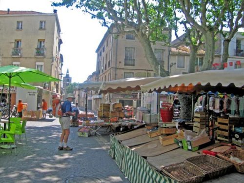 Walking in France: Serignan market
