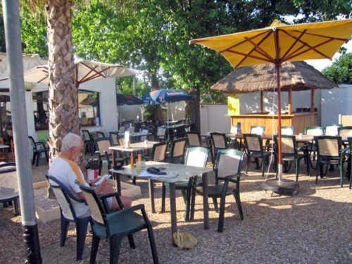 Walking in France: Apéritifs at the Méditerranée