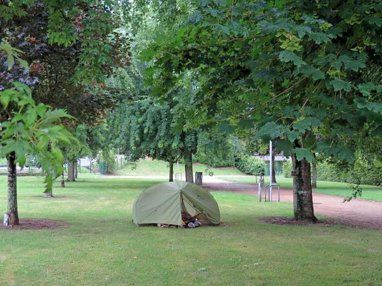Walking in France: All alone in the immaculate Chabanais camping ground