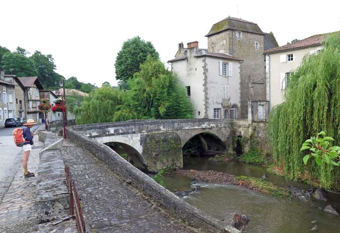 Walking in France: Ancient stone bridge over the Goire river