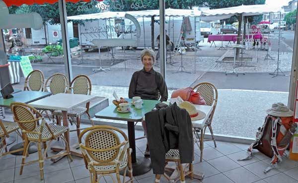 Walking in France: Happy inside the bakery/coffee shop