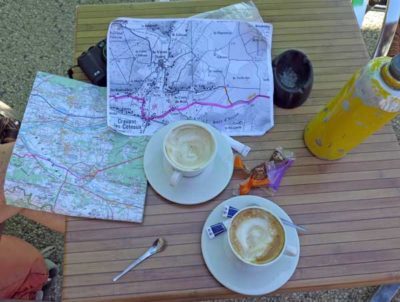 Walking in France: Coffee before the final push to Chinon