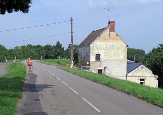 Walking in France: On the levee bank