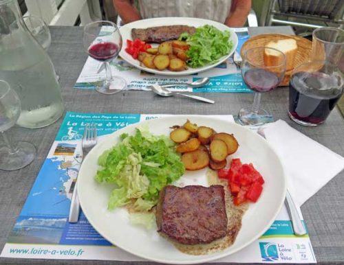 Walking in France: Bavettes, with more another salade angevine, for mains