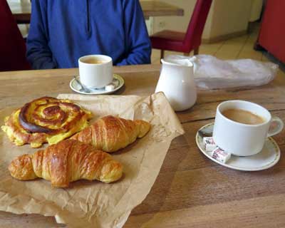 Walking in France: Breakfast at the Hotel du Commerce, Pouilly-en-Auxois