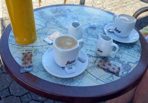 Walking in France: Coffee of arrival, Montbard