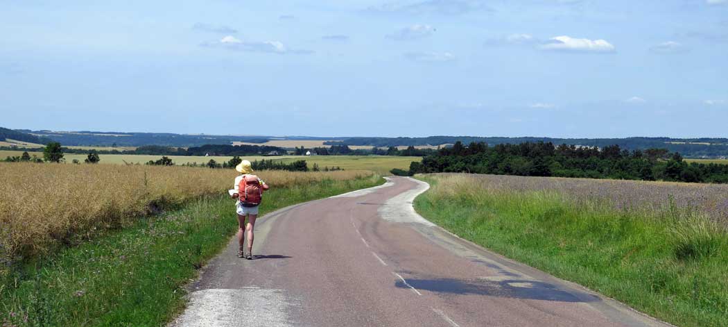 Walking in France: Short-cut across the plateau to Chasignelles