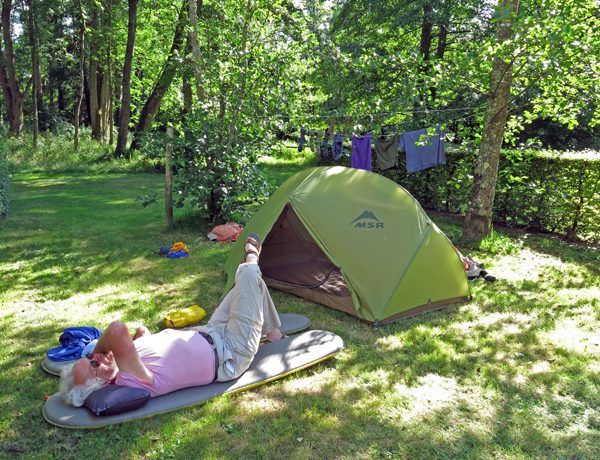Walking in France: Relaxing at the camping ground, Chablis