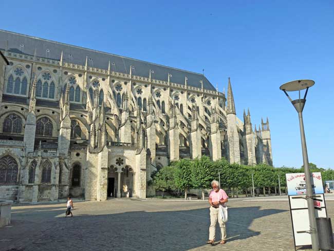 Walking in France: Bourges Cathedral