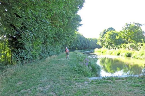 Walking in France: And the start of the canal proper