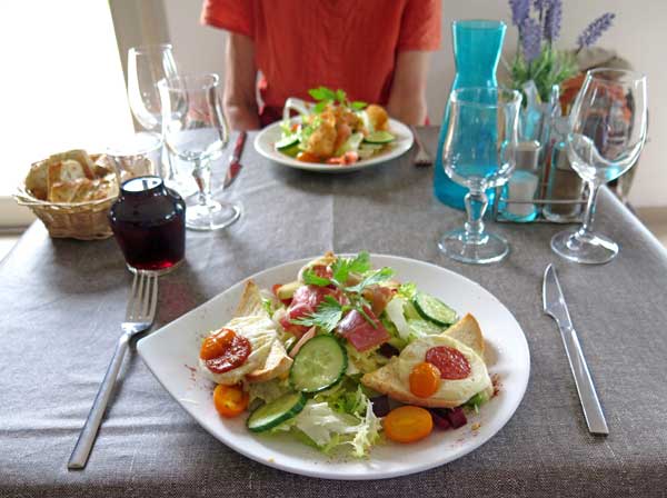 Walking in France: Two reviving salads