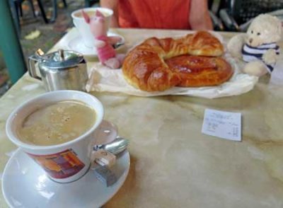 Walking in France: Breakfast, Chanaz