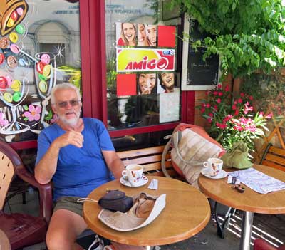 Walking in France:  Coffee of arrival, Seyssel