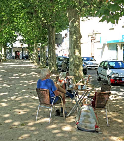 Walking in France: Main square of le Grand Lemps