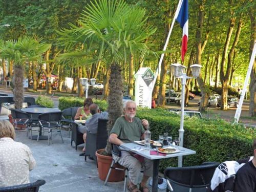 Walking in France: Dining at Le Bistrot, Nantua