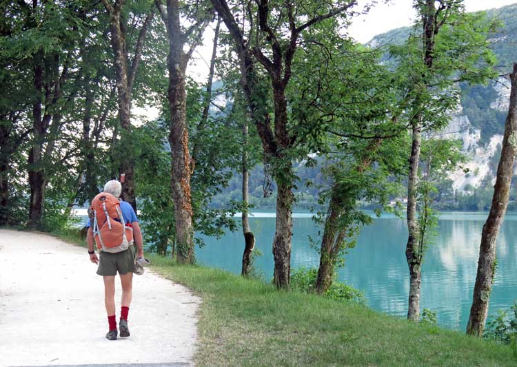 Walking in France: On the cycle path beside Lac du Nantua