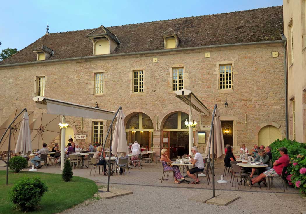 Walking in France: And so ended a beautiful meal, Château de l'Epervière, Gigny-sur-Saône