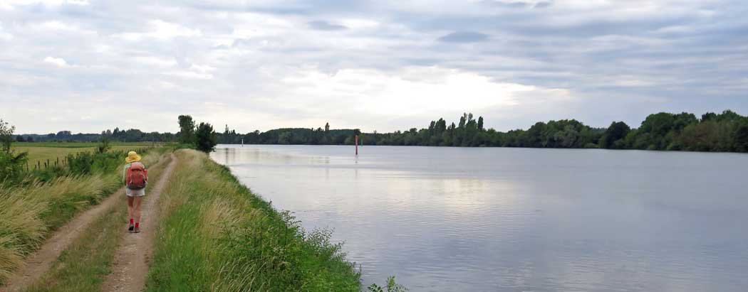 Walking in France: Beside the Saône