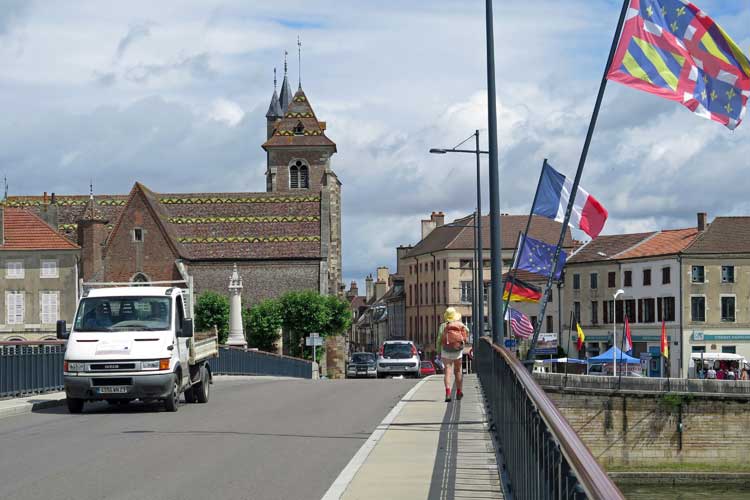 Walking in France: Crossing the Saône for the last time