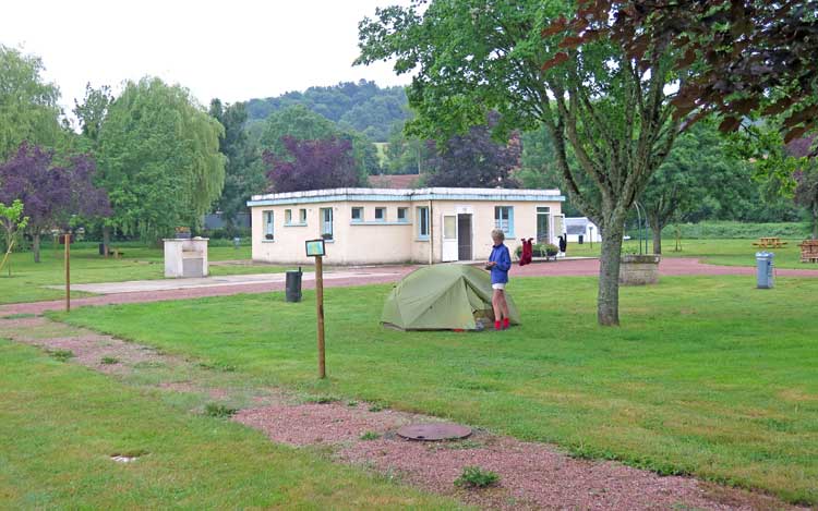 Walking in France: Wide open spaces of the immaculate Bligny-sur-Ouche camping ground