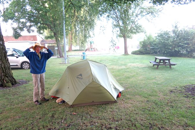Walking in France: A misty start, Autun camping ground