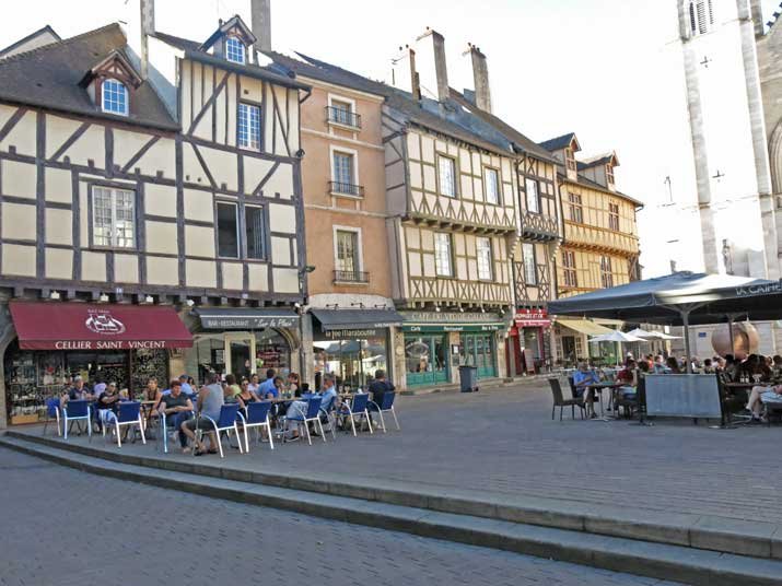 Walking in France: Beautiful façades of the buildings in the square