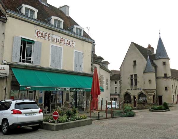 Walking in France: The Café de la Place, next to the quaint Office of Tourism, Arnay-le-Duc