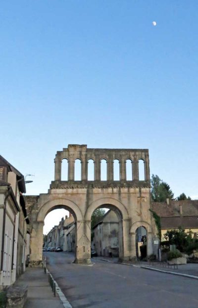 Walking in France: The Porte d’Arroux with a gibbous moon, Autun