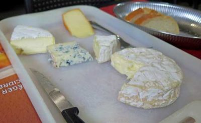 Walking in France: And a cheese plateau to finish