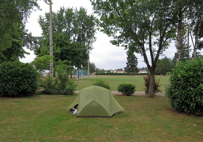 Walking in France: Cosne-d'Allier camping ground and sports fields