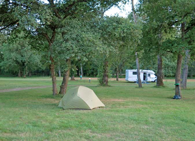 Walking in France: The spacious Vallon-en-Sully camping ground