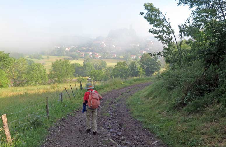 Walking in France: Polignac, almost lost in the mist