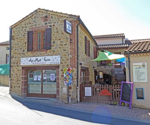 Walking in France: The wonderful Alimentation Bar Restaurant in Azérat