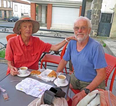 Walking in France: A delicious breakfast