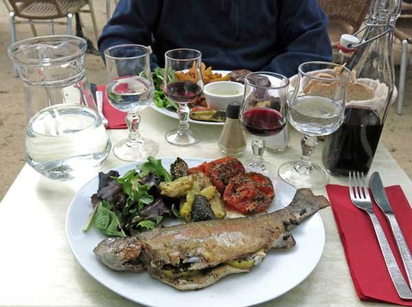 Walking in France: Our excellent dinner