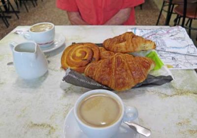 Walking in France: A delicious double breakfast