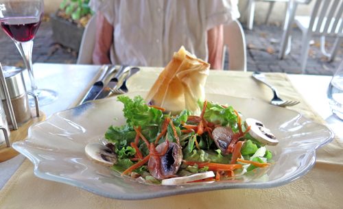 Walking in France: To begin, a shared salade paysanne