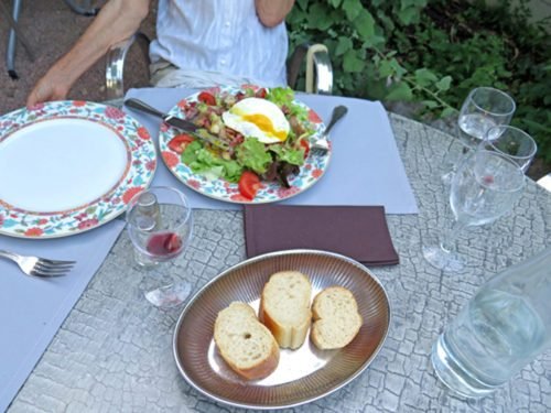 Walking in France: A shared salad to start our dinner