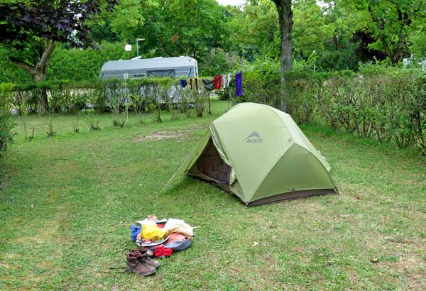 Walking in France: Installed in the Pougues-les-Eaux camping ground