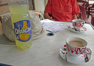 Walking in France: Coffees and diluted Orangina in Champlemy