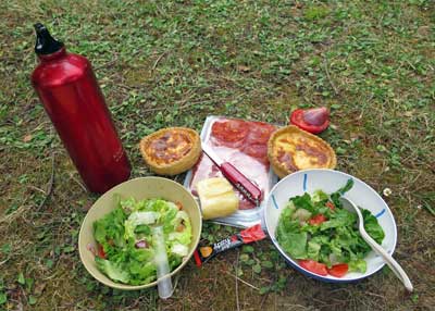 Walking in France: Lunch in the Varzy camping ground