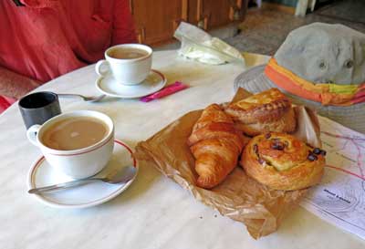 Walking in France: Corvol l’Orgueilleux's last pastries for the day
