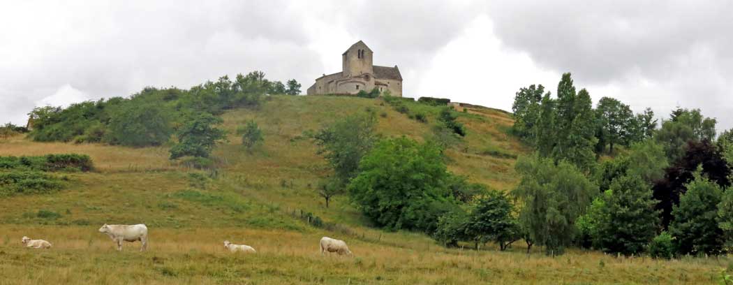Walking in France: The sturdy little church on the hill above Châtel-de-Neuvre