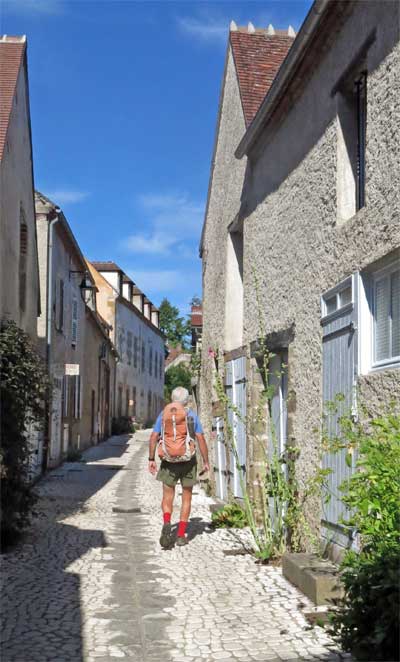 Walking in France: Leaving Souvigny
