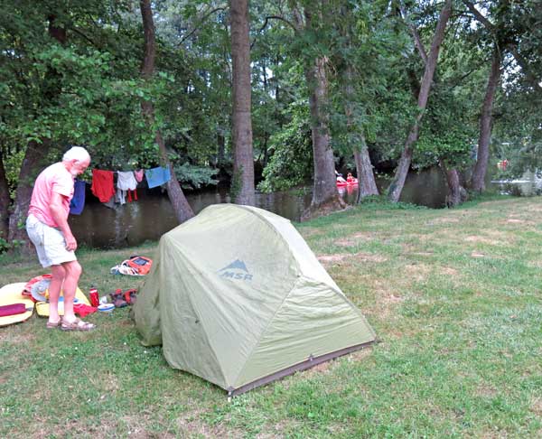 Walking in France: Camping beside the river Cure, St-Père
